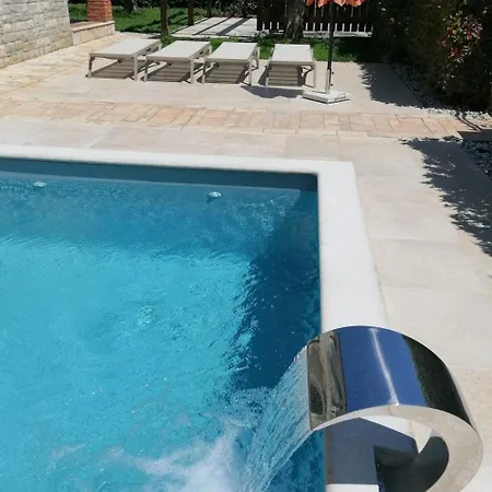 Nika Mit Privatem Aussenwhirlpool By Interhome Buici (Istria)