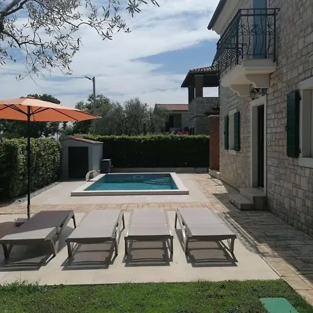 Ferienhaus Nika Mit Privatem Aussenwhirlpool By Interhome