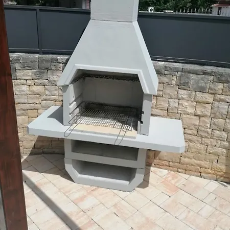 Nika Mit Privatem Aussenwhirlpool By Interhome Ferienhaus Buici (Istria)